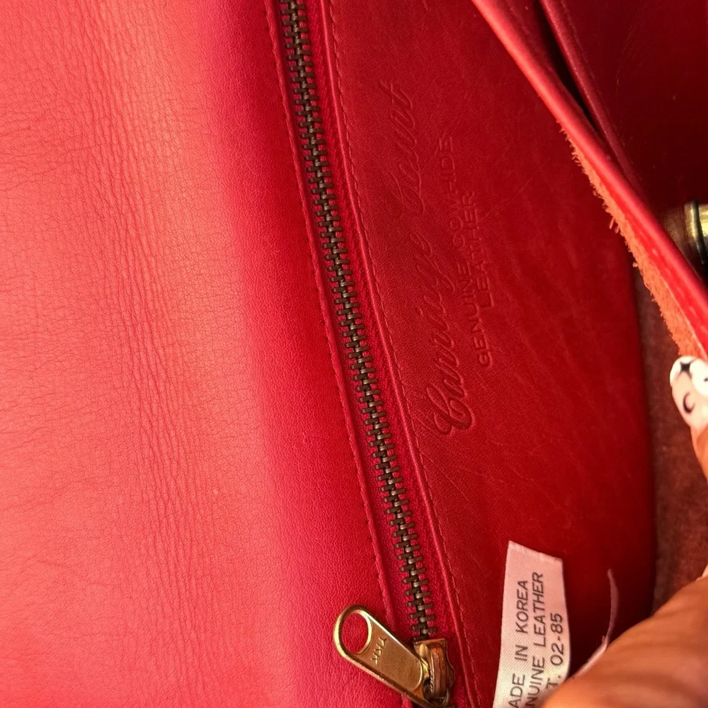 Carriage court Red Leather cross body - Picture 4 of 7